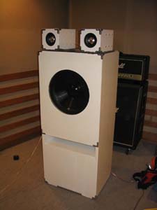 Mo-Mo sound system in studio